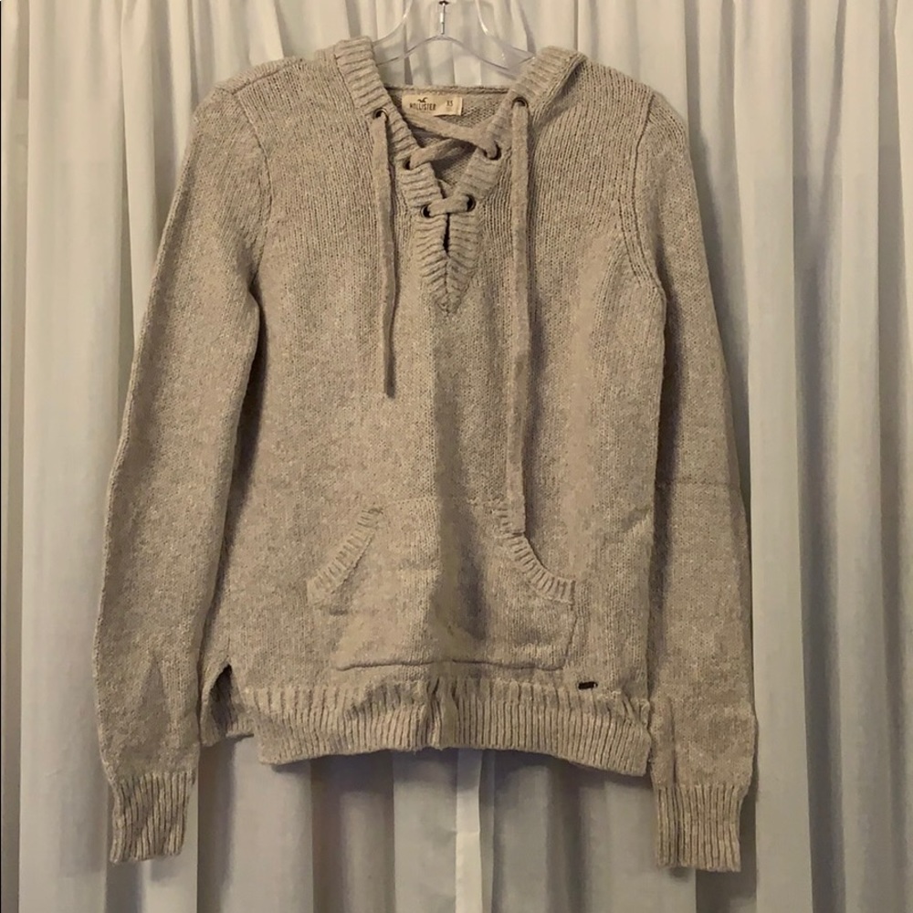 Hollister sweater w/ a hoodie